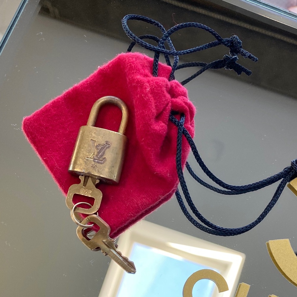 Louis Vuitton Gold Lock And Key